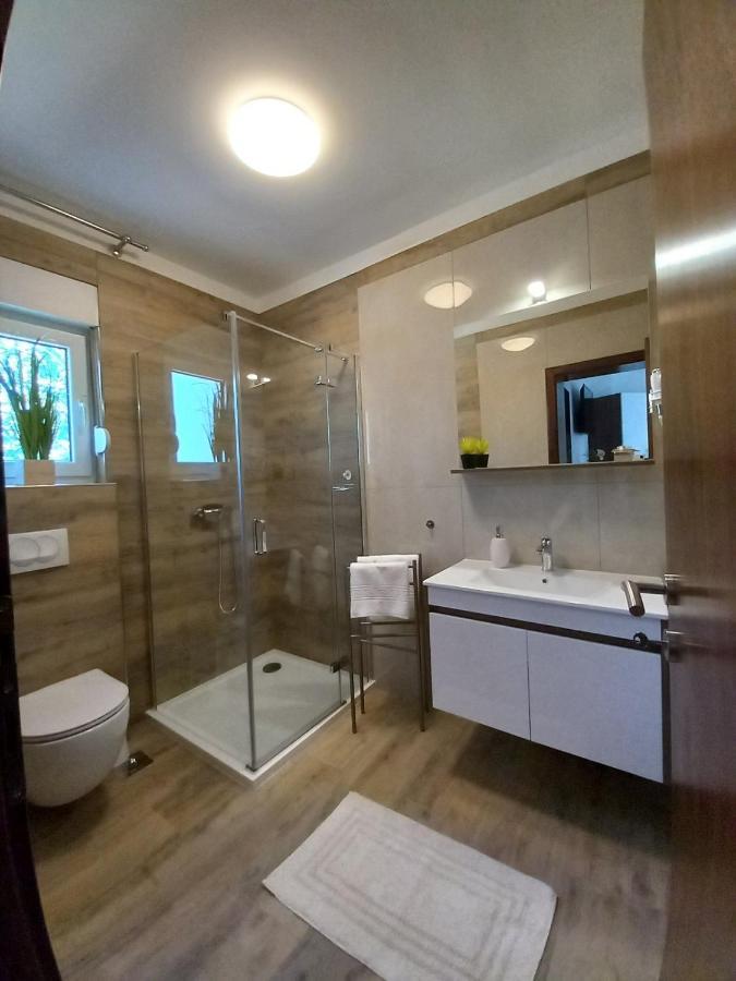 Garfild 1 Guest House 노비비노돌스키 외부 사진